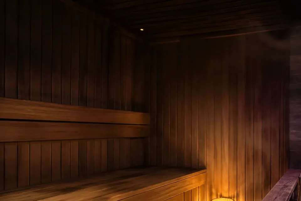 Elena Masaj Salonu, Kâğıthane — sauna sedir bölümü